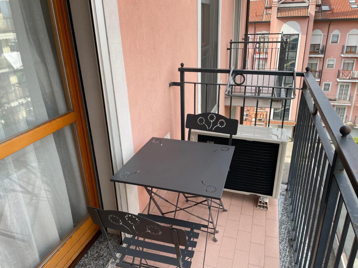 Casti - Appartamento Mm3 Comasina Milano Ngoại thất bức ảnh