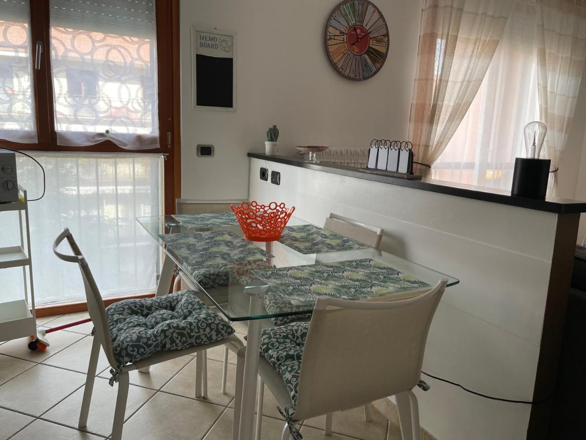 Casti - Appartamento Mm3 Comasina Milano Ngoại thất bức ảnh