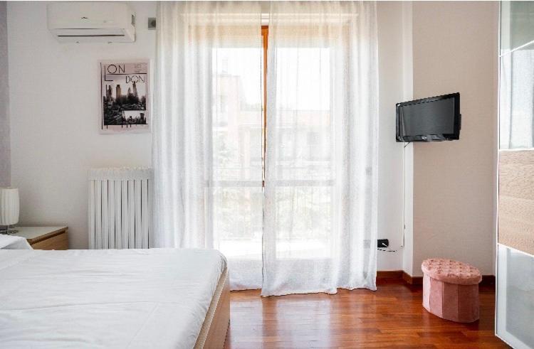 Casti - Appartamento Mm3 Comasina Milano Ngoại thất bức ảnh