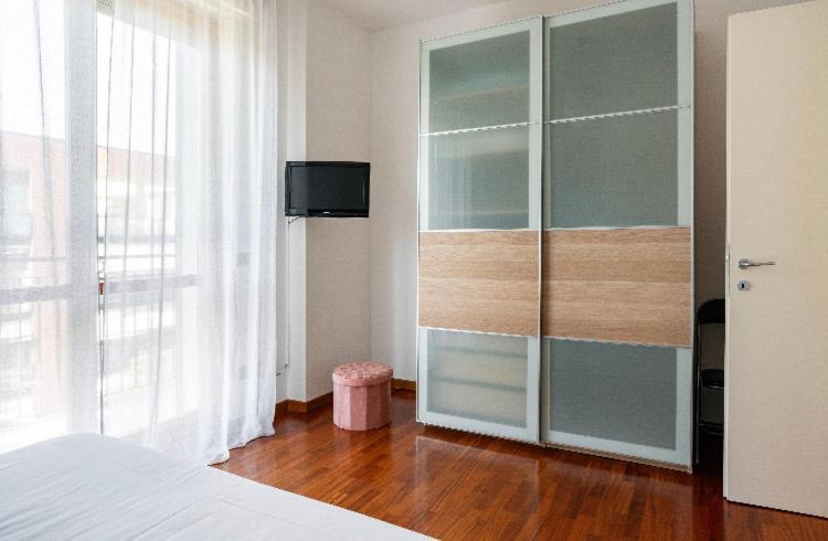 Casti - Appartamento Mm3 Comasina Milano Ngoại thất bức ảnh